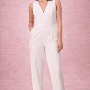 Sleeveless White V-Neck Jumpsuit with Pockets